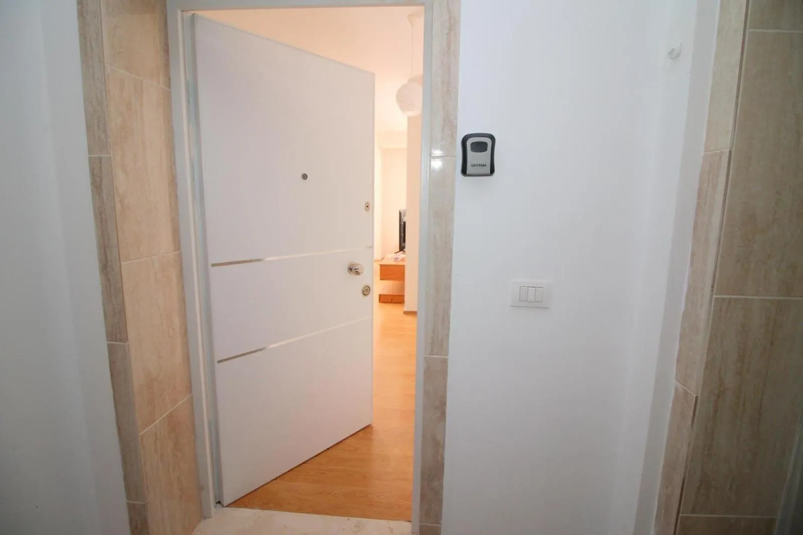 Gjashtë Motra Apartment אלבניה