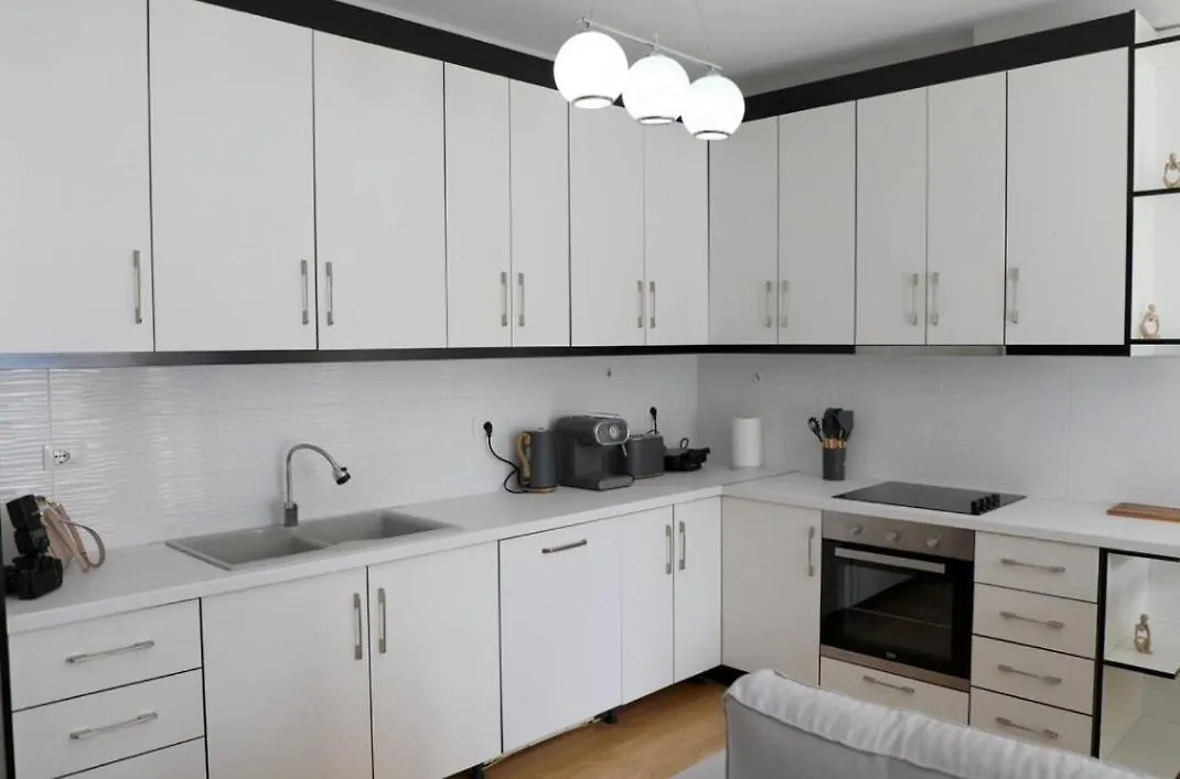 Gjashtë Motra Apartment 0*,  אלבניה