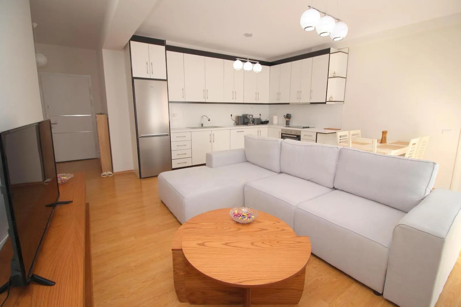 Gjashtë Motra Apartment