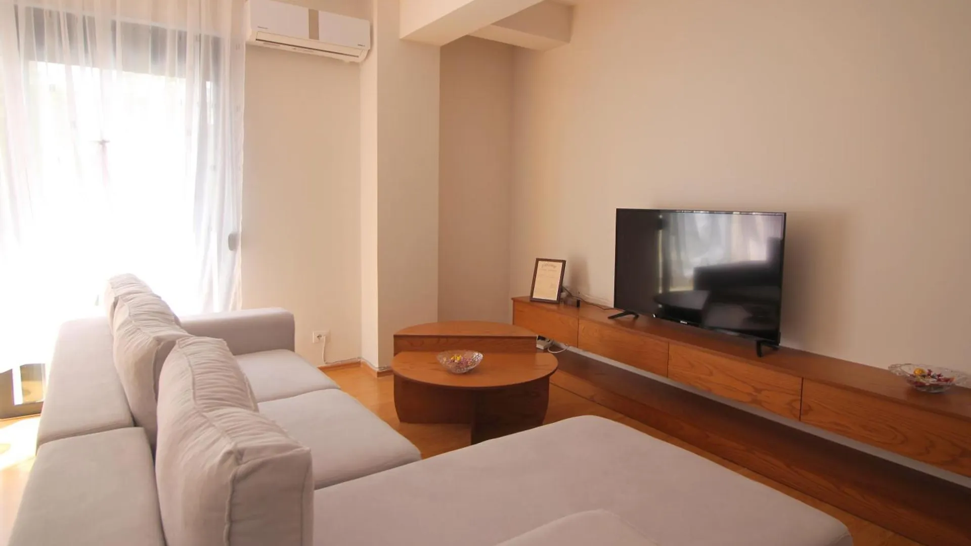 Gjashtë Motra Apartment אלבניה